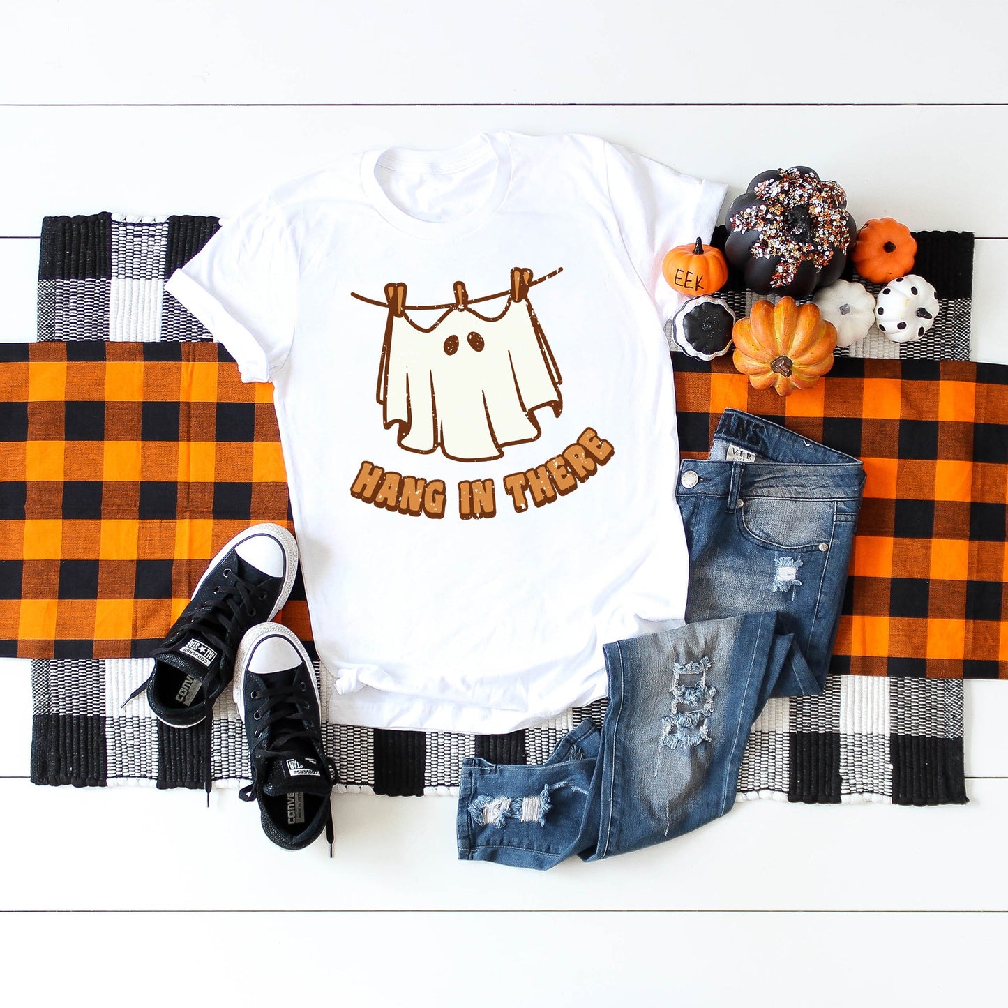 Hang In There Ghost | Short Sleeve Crew Neck