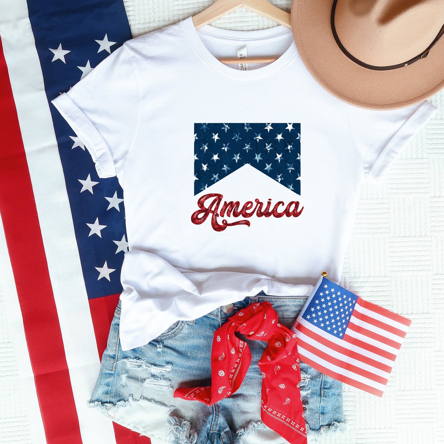 America Cursive Retro | Short Sleeve Graphic Tee