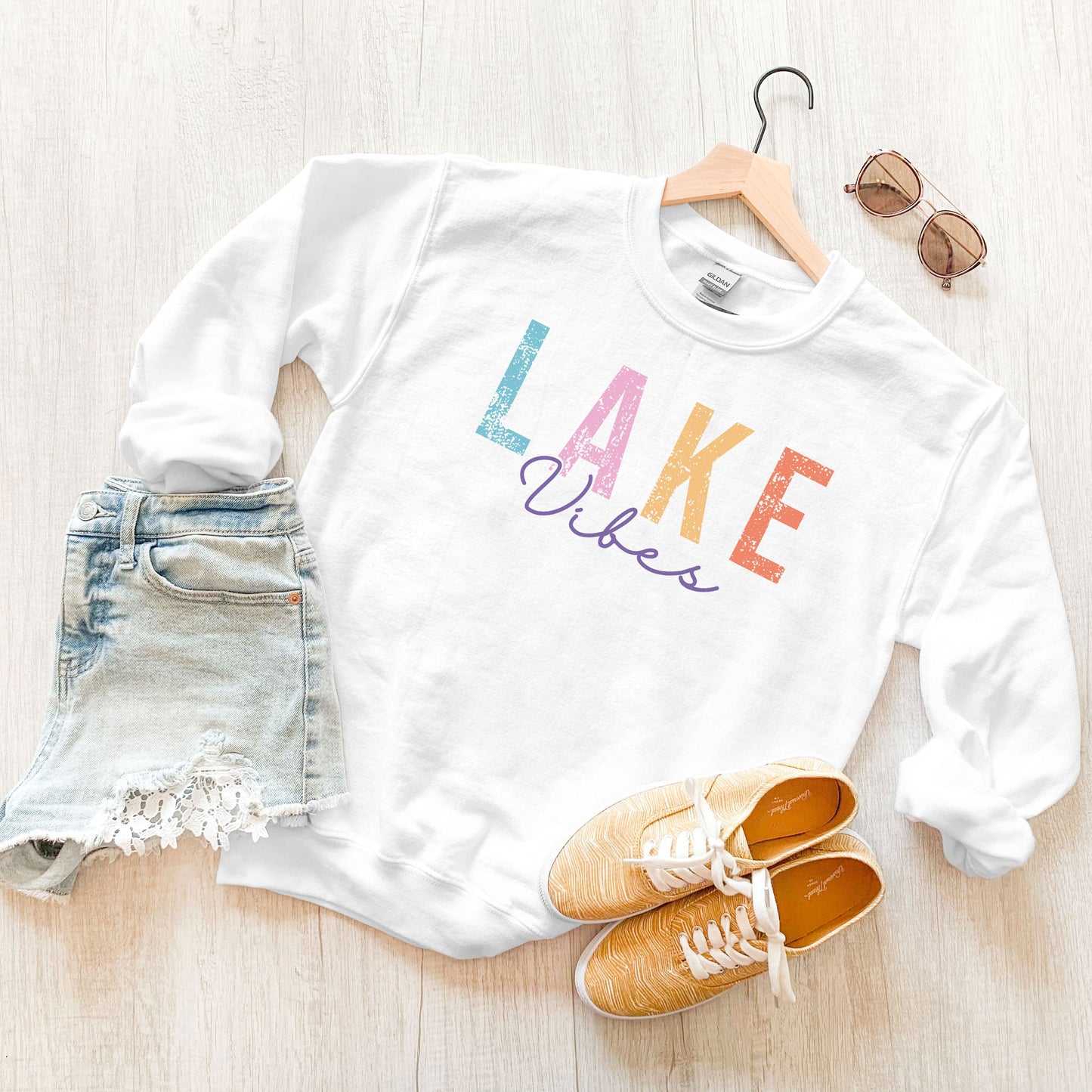 Lake Vibes Cursive | Sweatshirt