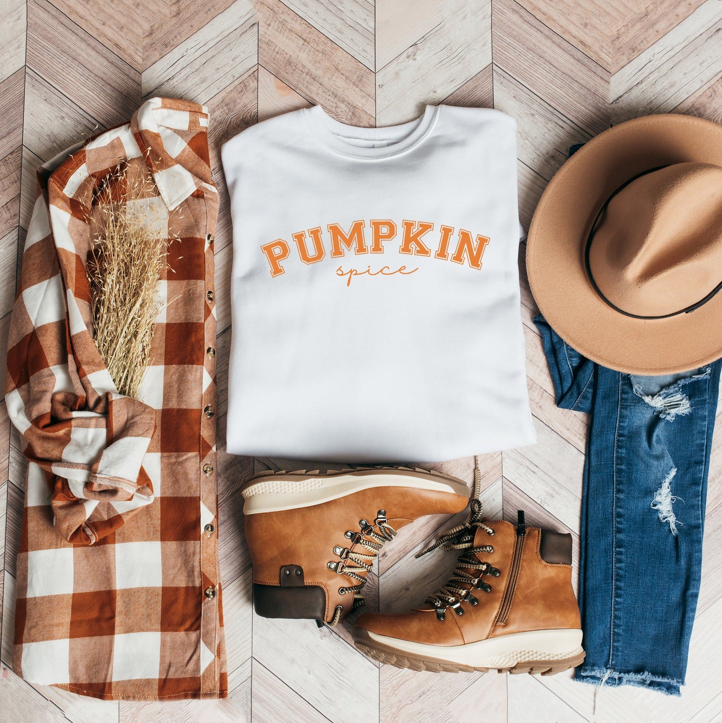 Curved Pumpkin Spice | Sweatshirt